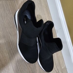 DKNY Women's Black Slip-On Sneakers